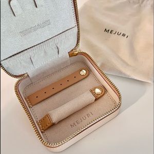 Mejuri Leather Jewelry Travel Case